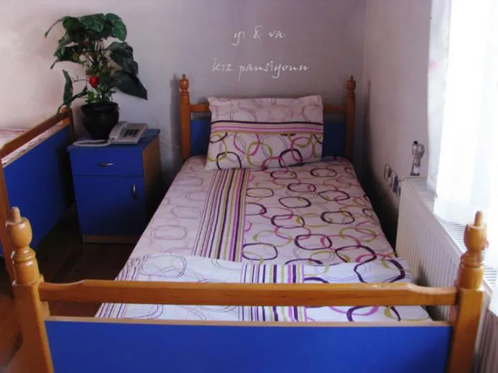 Yıva Kız Pansiyonu picture